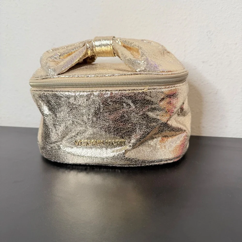 Victoria's Secret Cosmetic Bag Gold Metallic Crackle Bow Vanity Case Makeup Bag